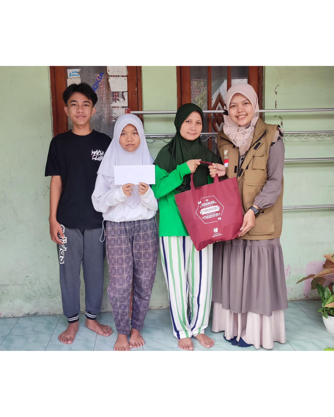 Beasiswa Bakti Izzati